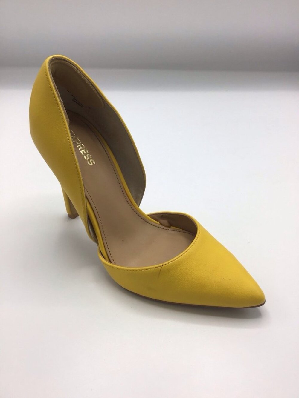 Express Yellow Heel Pointe Size 7